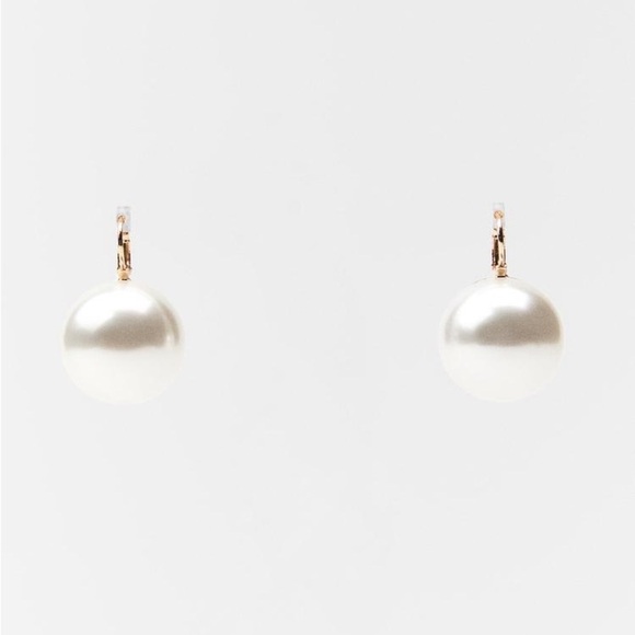 Zara large pearl earrings NWT ✨✨✨🔥 Elegant and classy - Picture 2 of 8